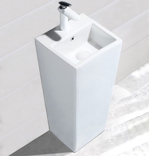 7586