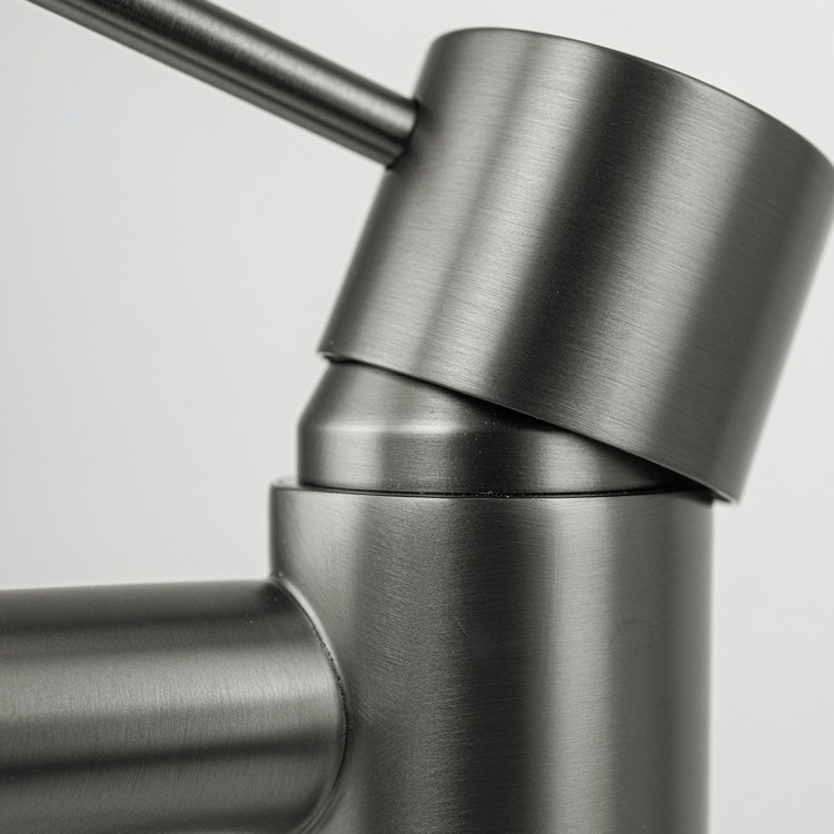 3c4a5b643bcfe9d83cee6d8e10436758