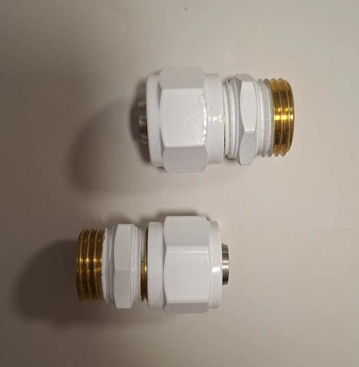 złączki modern biała.jpg
