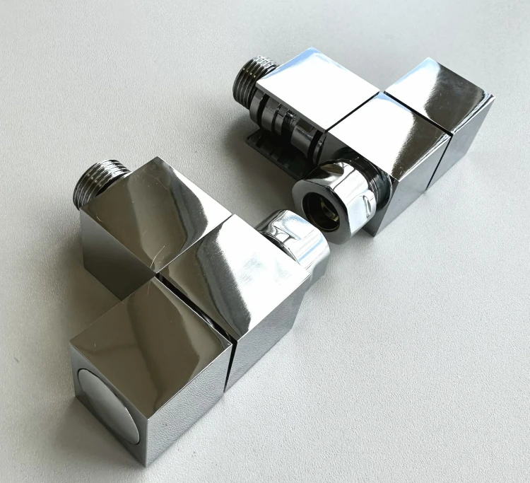 Zawory Quattro chrom 3.jpg